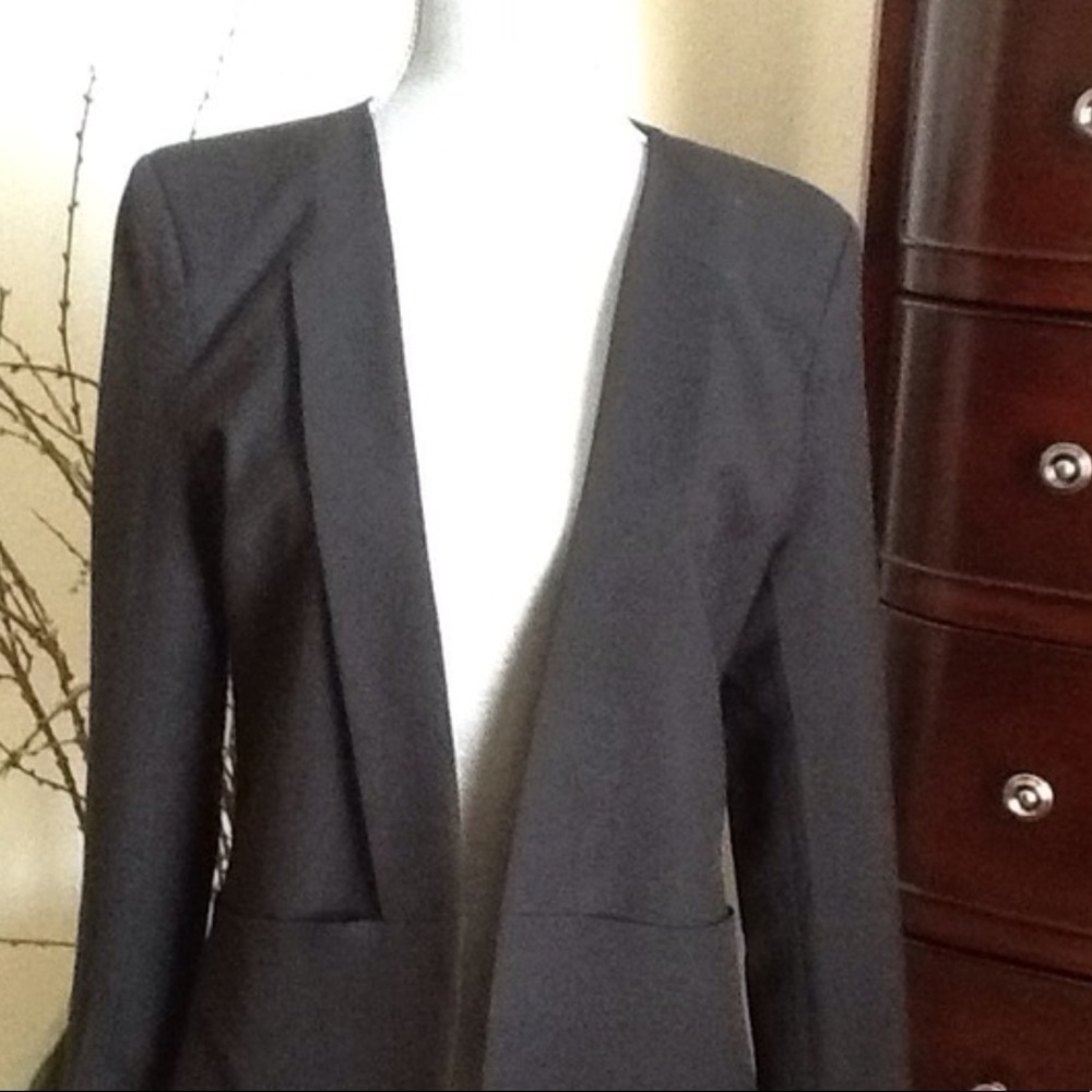 🆕Black Jacket - Picture 2 of 5